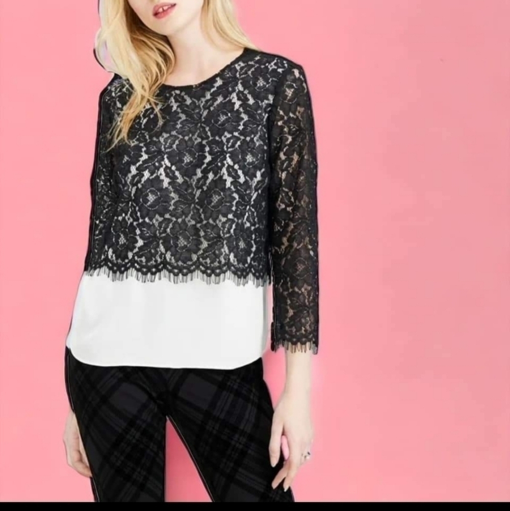 🌟 Sugar Lips lace shirt size medium